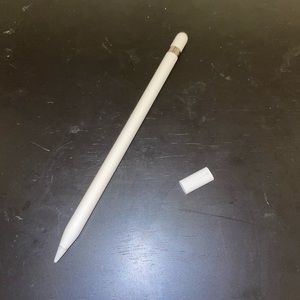 Apple 1st Gen pen - LIKE NEW - never really used